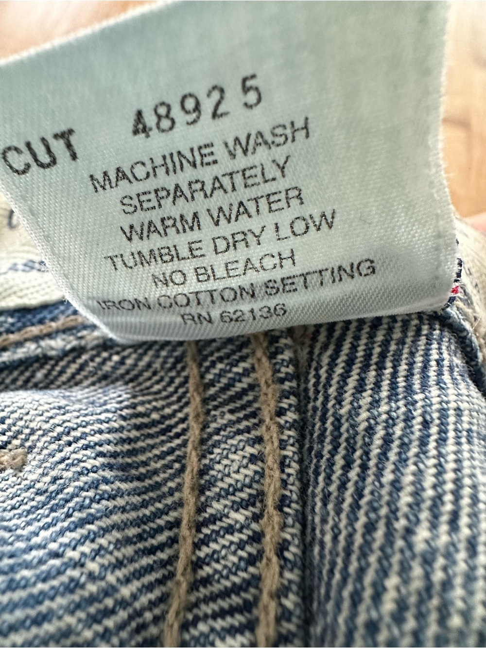 Vintage Women’s Guess Classic Fit Narrow Leg Jean Jeans Made In USA - runs small - Picture 10 of 10
